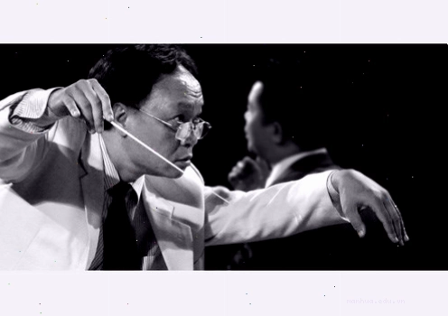 Trương nhạc huyên đấu la trong bộ giáp ánh kim lung linh