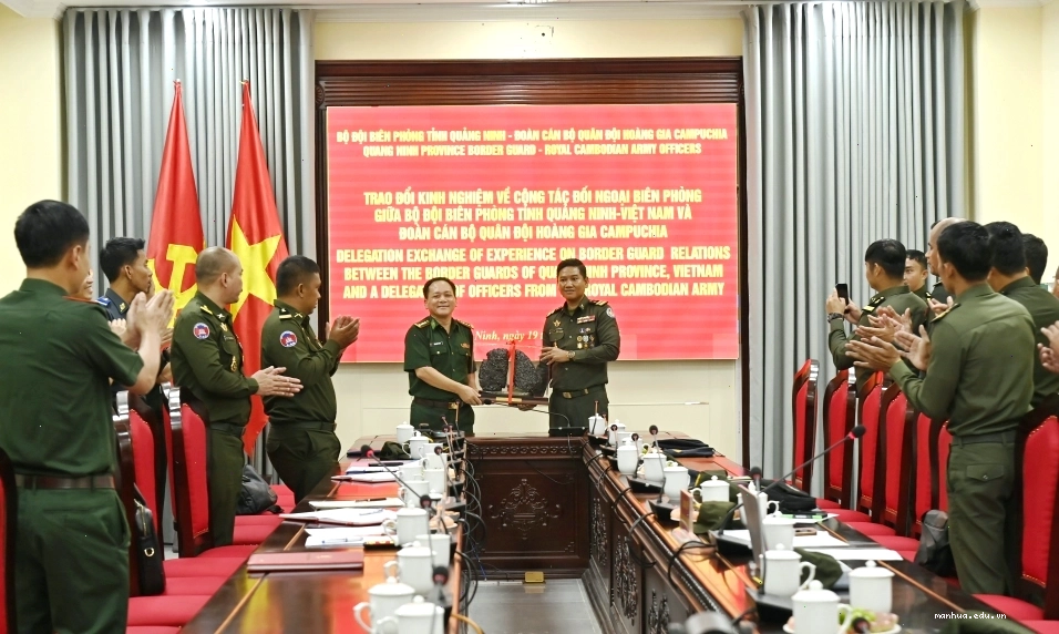 Giao lưu giữa các đơn vị quân đội