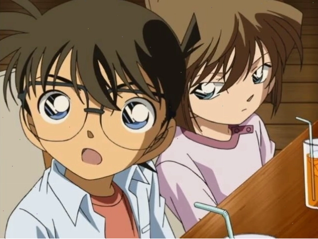Haibara Ai và Conan trong một tình huống nguy hiểm
