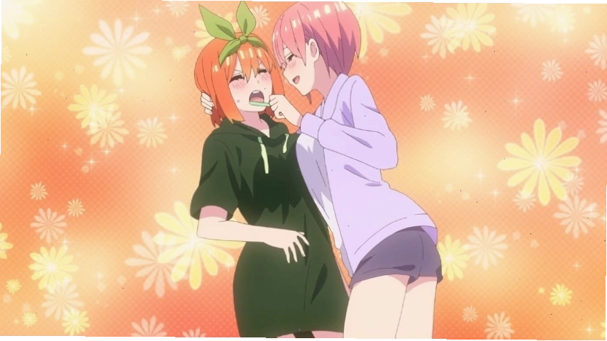 Ichika giúp Yotsuba đánh răng