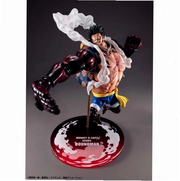Mô hình Luffy Gear 4 đứng trên bề mặt mô phỏng