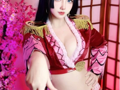 Chiêm ngưỡng 65+ mẫu cosplay Boa Hancock quyến rũ và thần thái