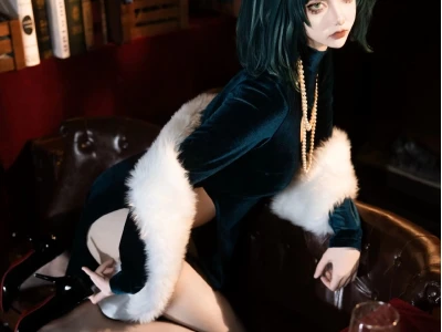 Khám phá thế giới Cosplay Fubuki: Nàng Băng Vũ Thu Thuật Sư Quyến Rũ